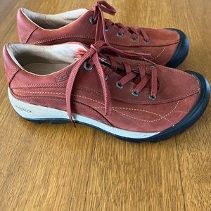 KEEN Toyah very light worn.